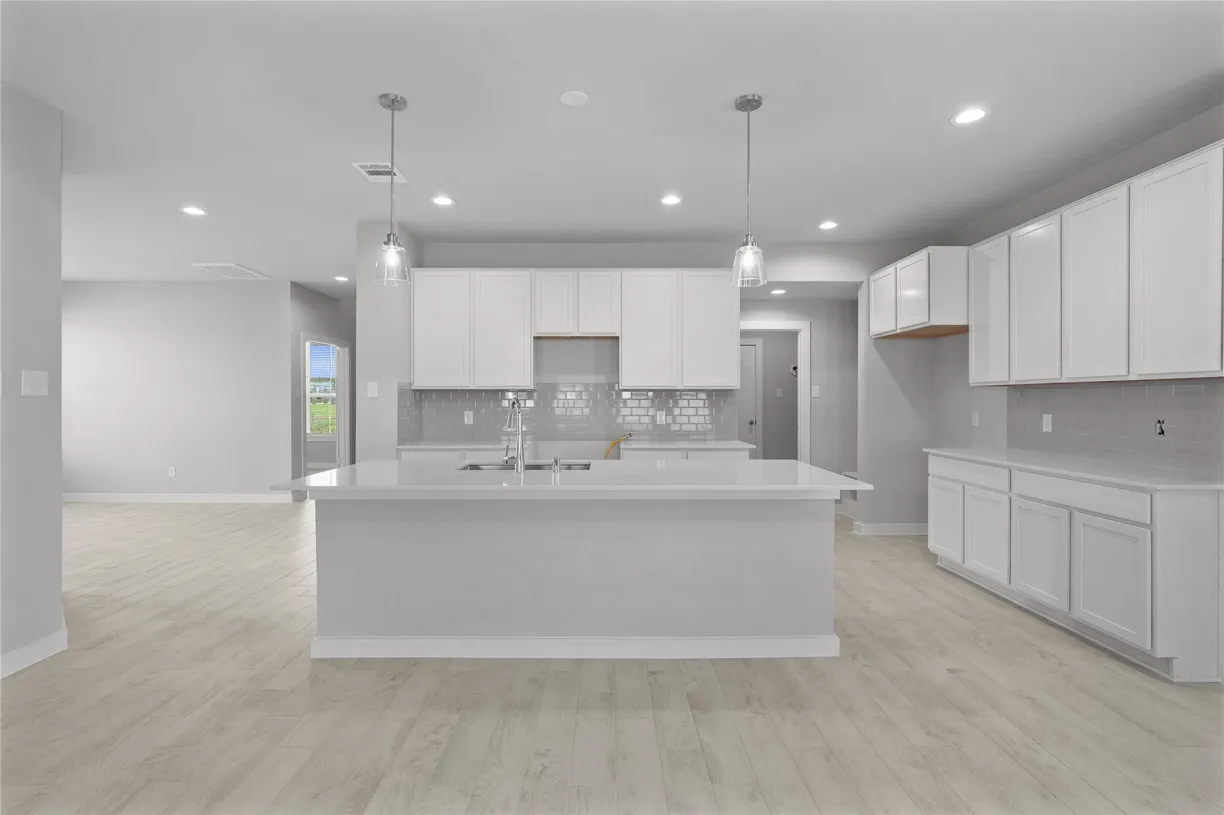 Houston Suburbs Real Estate | View 2922 Solitude Pine Lane | room 2