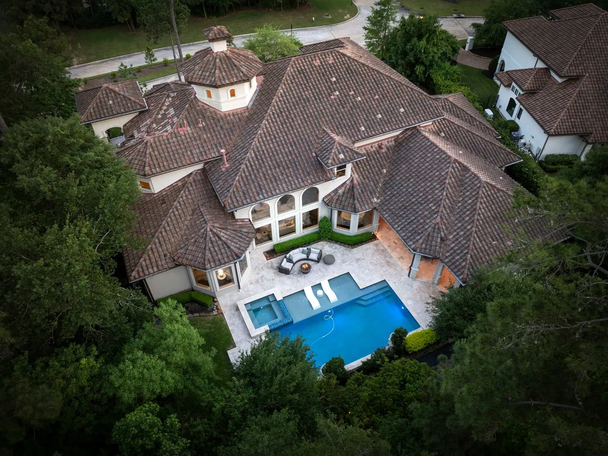 The Woodlands Real Estate | View 2 N Badger Lodge Circle | room 1