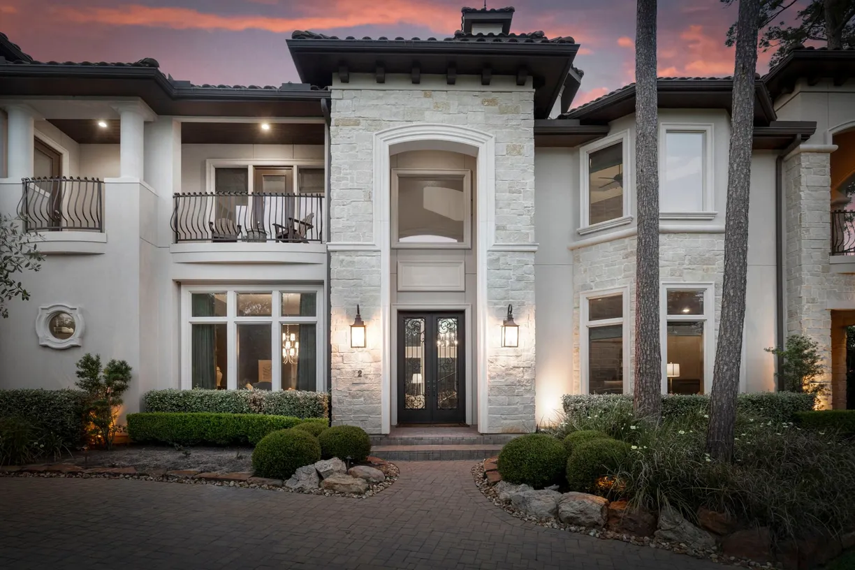 The Woodlands Real Estate | View 2 N Badger Lodge Circle | room 2