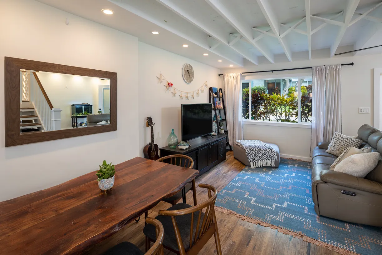 Hawaii Real Estate | View 1054 Awawamalu Street, #B | room 2