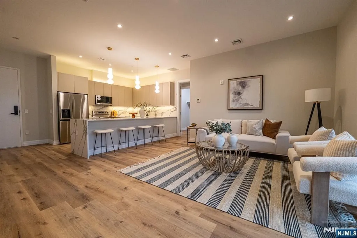 Bergen County Real Estate | View 1722 Springfield Avenue 404 | room 2