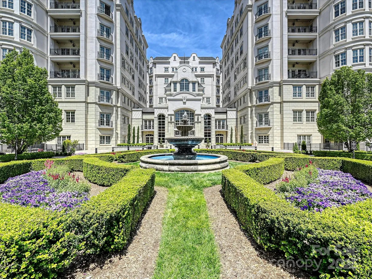 Charlotte Real Estate | View 2823 Providence Road #252 | 2 Beds, 2 Baths