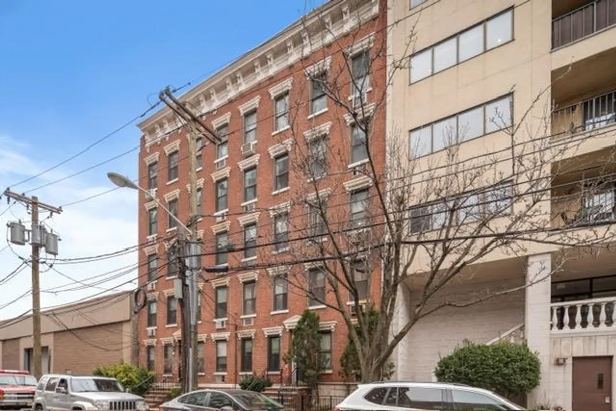 Jersey City/Hoboken Real Estate | View 70 Park Ave Unit# 3L | 2 Beds, 1 Bath