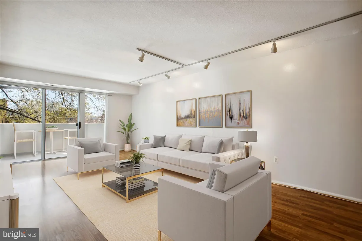 Washington Metro Area Real Estate | View 700 7th Street SW Unit# 211 | 1 Bed, 1 Bath