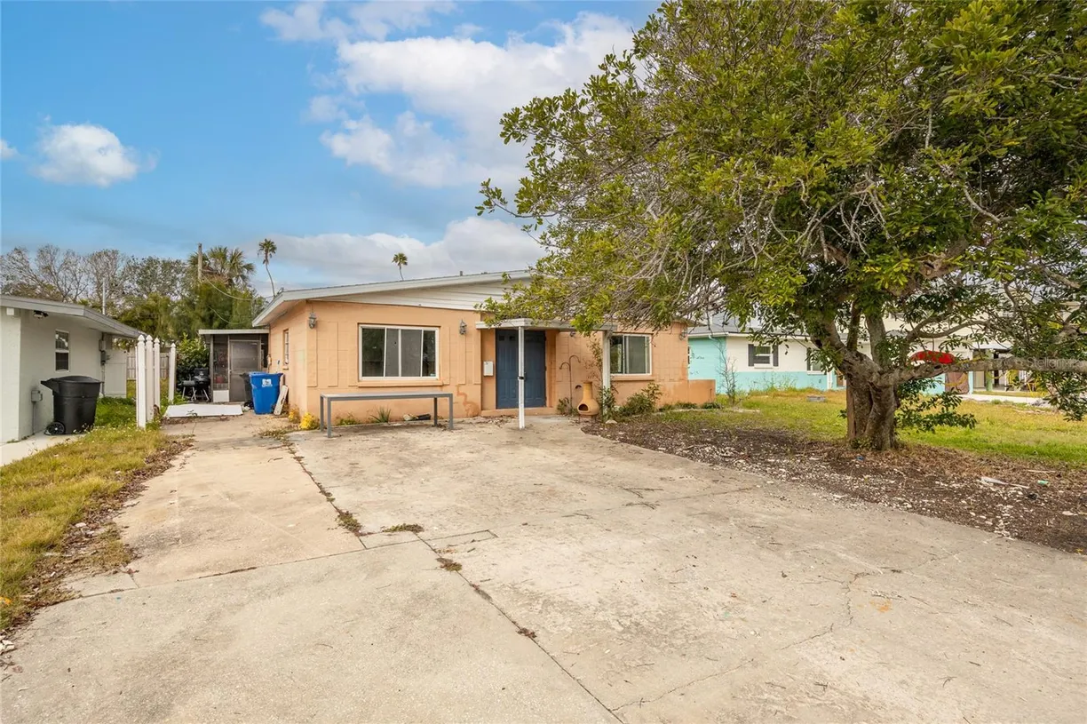 Sarasota/St. Petersburg Real Estate | View 4000 Huntington Street Ne