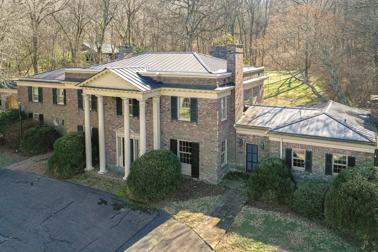 Nashville, TN Real Estate | View 1416 Chickering Rd | 5 Beds, 5 Baths