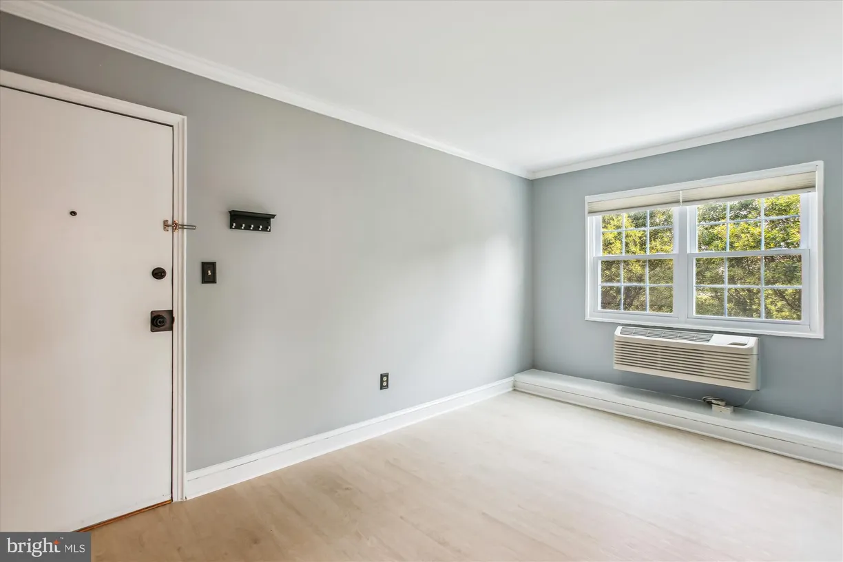 Washington Metro Area Real Estate | View 2237 Farrington Avenue Unit# 301 | room 2