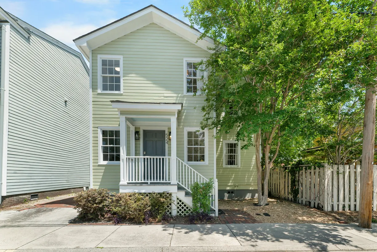 Savannah Real Estate | View 524 Nicoll Street | 6 Beds, 2 Baths