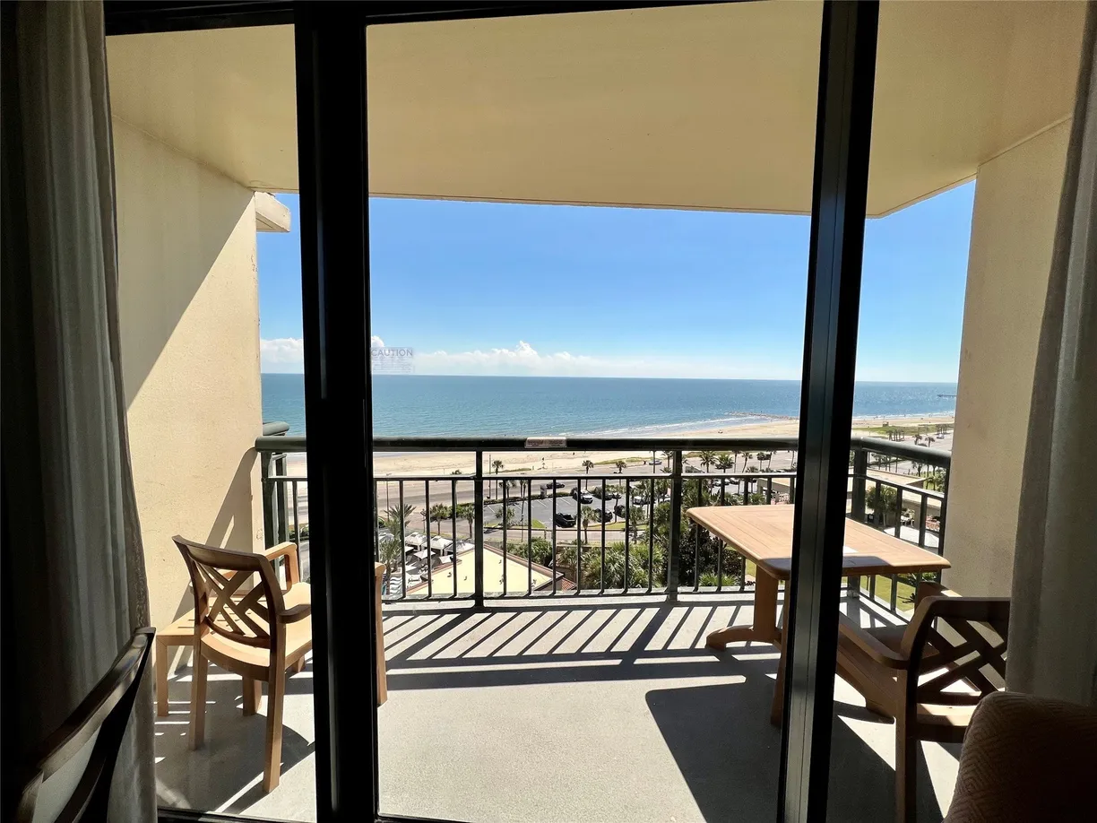Houston Real Estate | View 5220 Seawall Boulevard #1037B | room 2