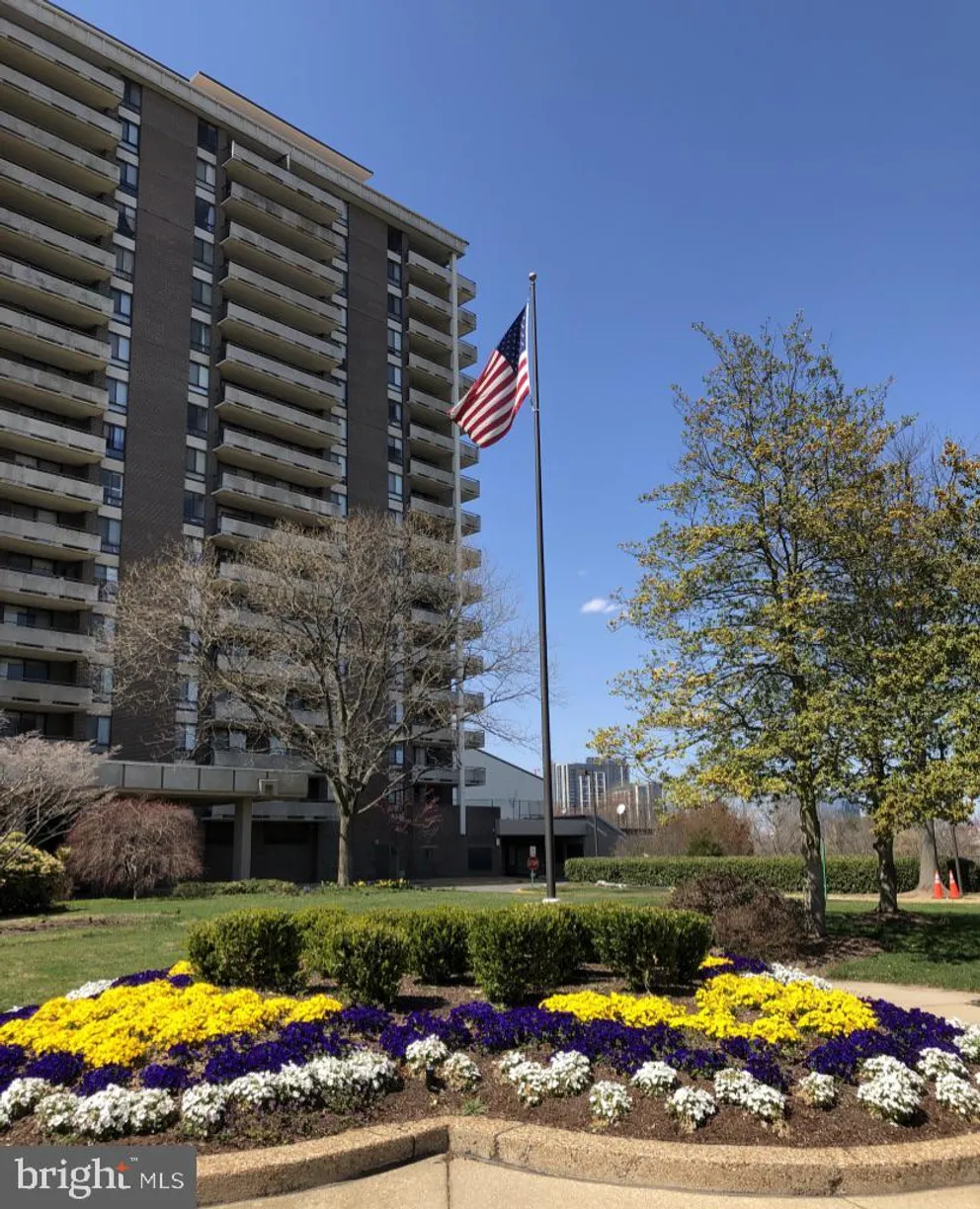 Washington Metro Area Real Estate | View 1800 Old Meadow Road Unit# 321 | 2 Beds, 2 Baths