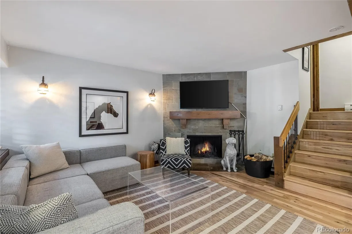 Denver Real Estate | View 4770 Bighorn Road Unit# B4 | room 1