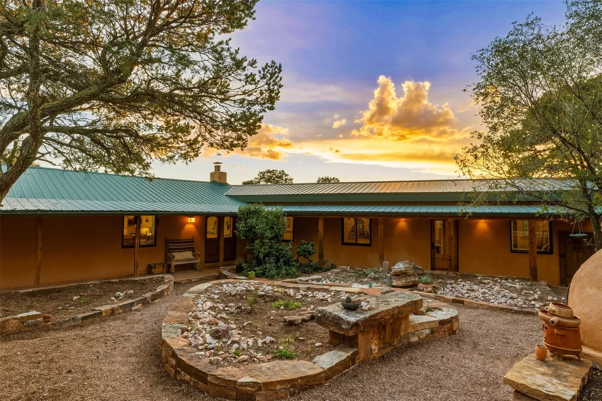 8 Price Ranch Road, Santa Fe, NM 87505 Property for sale