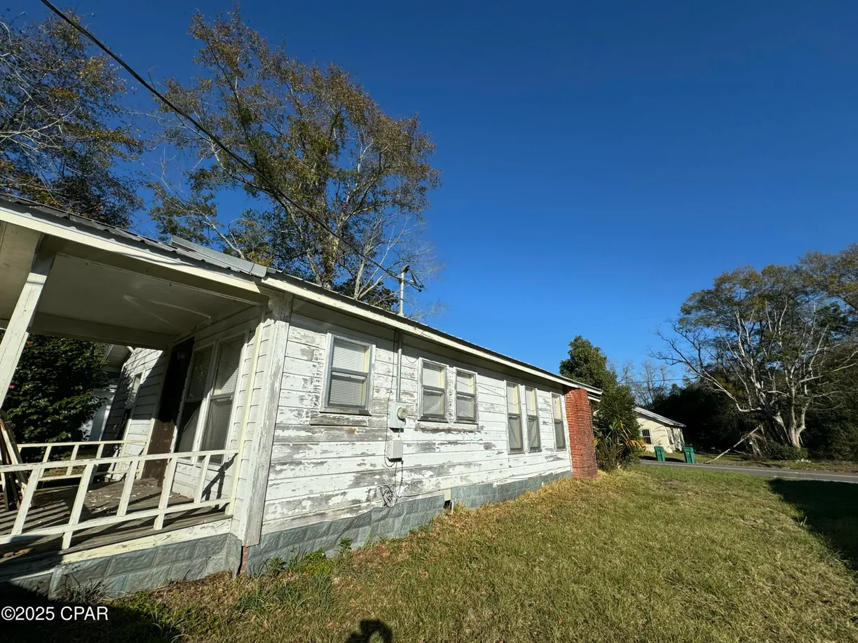 Northwest Florida Real Estate | View 5289 Brown Street | room 2