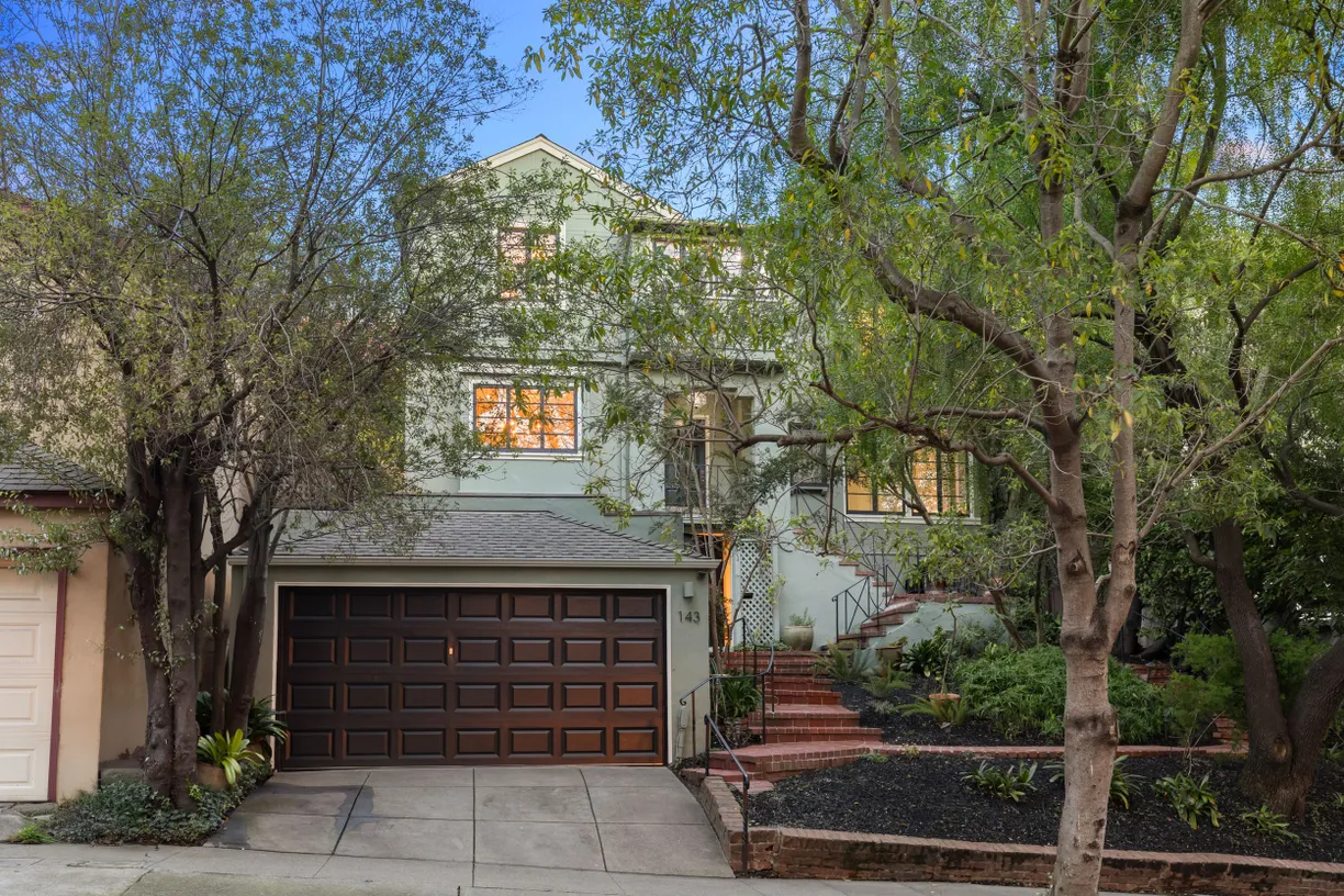 Northern California Real Estate | View 143 Arlington Ave | 4 Beds, 3 Baths