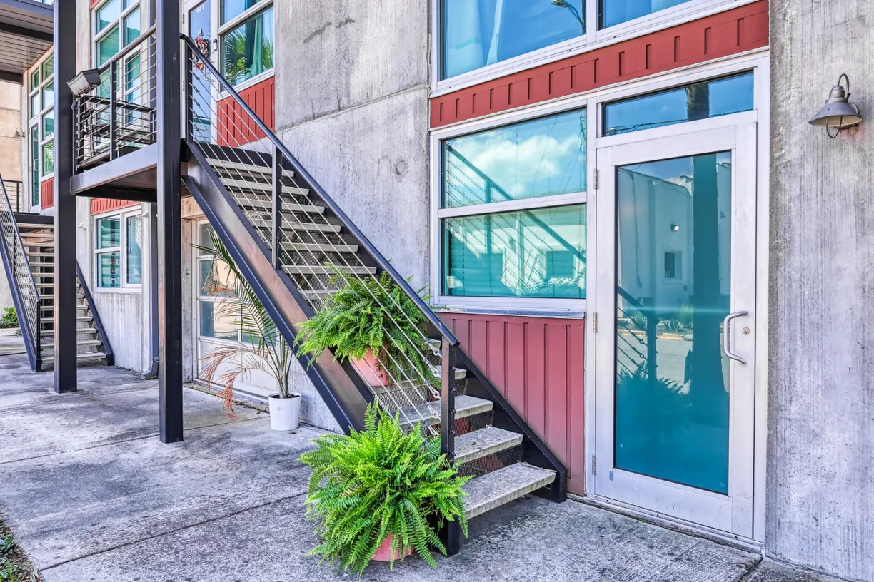 Savannah Real Estate | View 555 Berrien Street,, B | 1 Bed, 1 Bath