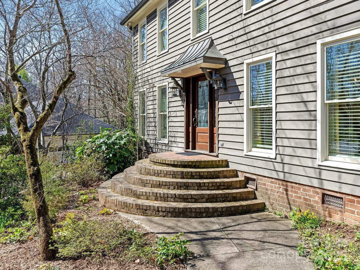 Charlotte Real Estate | View 3041 Valencia Terrace | room 1