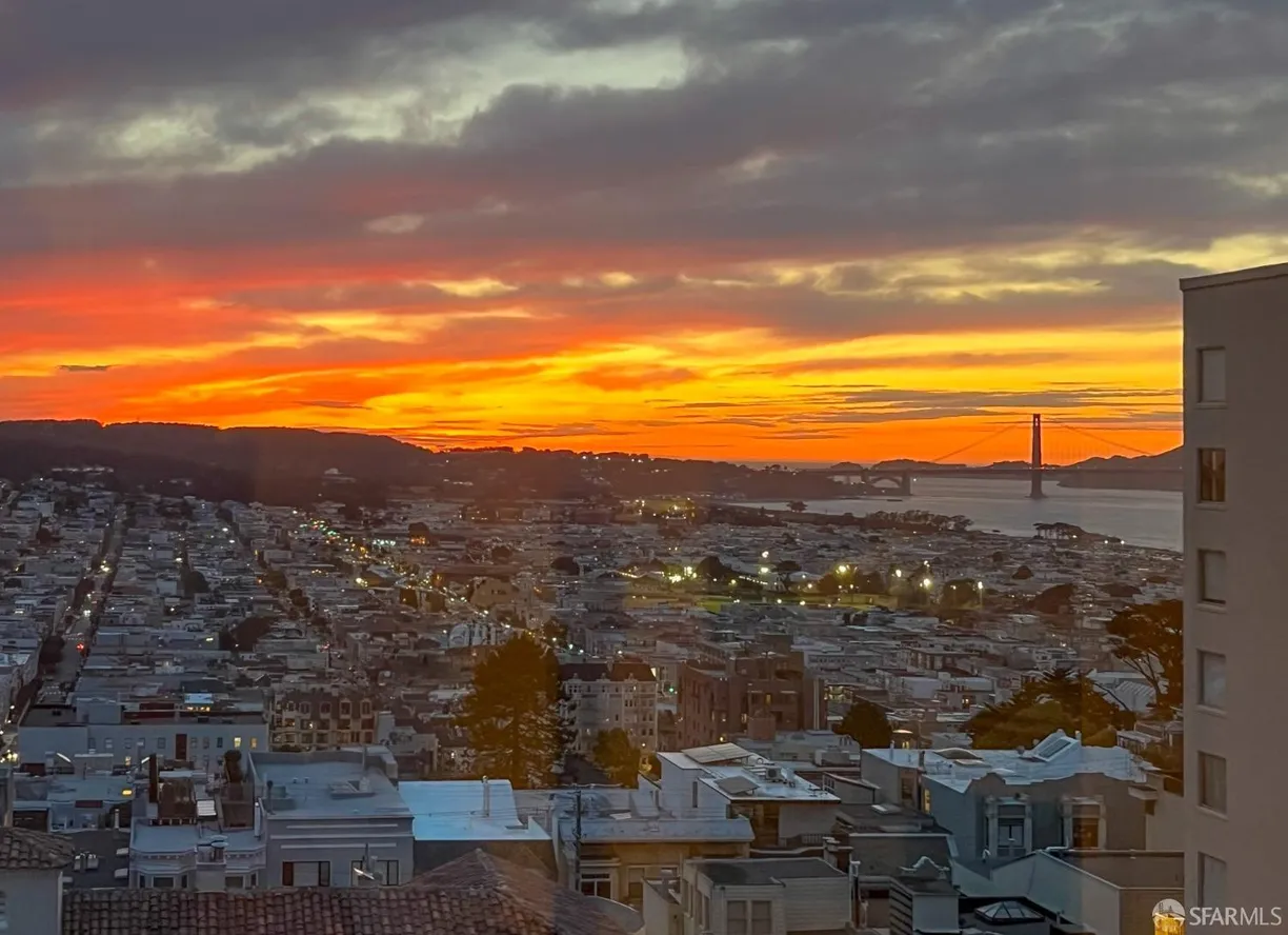 Northern California Real Estate | View 2111 Hyde Street | room 2