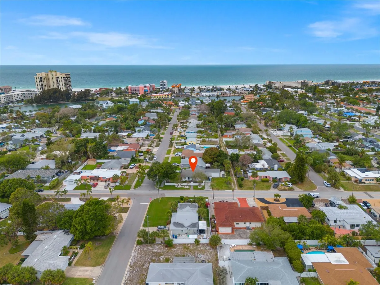 Sarasota/St. Petersburg Real Estate | View 292 42nd Avenue | room 1
