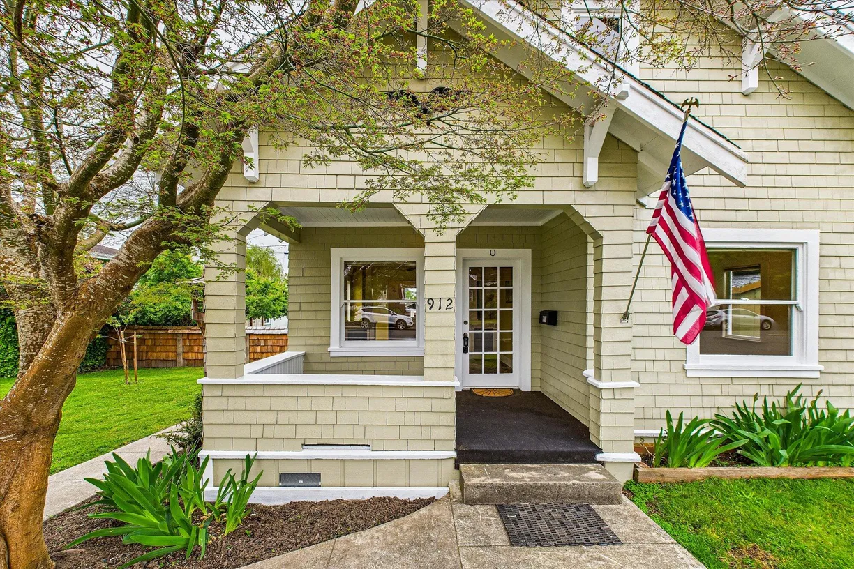 Northern California Real Estate | View 912 13th Street | 2 Beds, 2 Baths