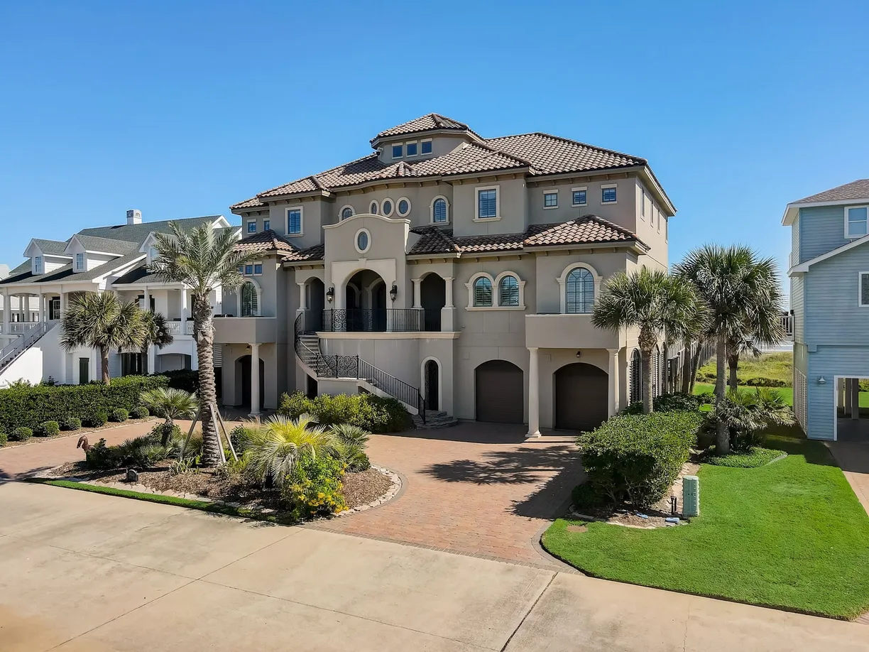 Houston Real Estate | View 19615 Shores Drive | 6 Beds, 6 Baths