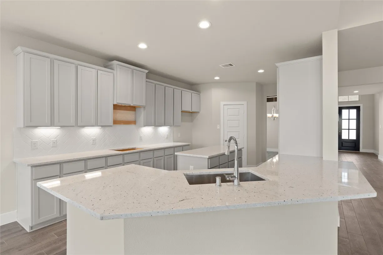 Houston Suburbs Real Estate | View 473 Piney Rocks Lane | room 1