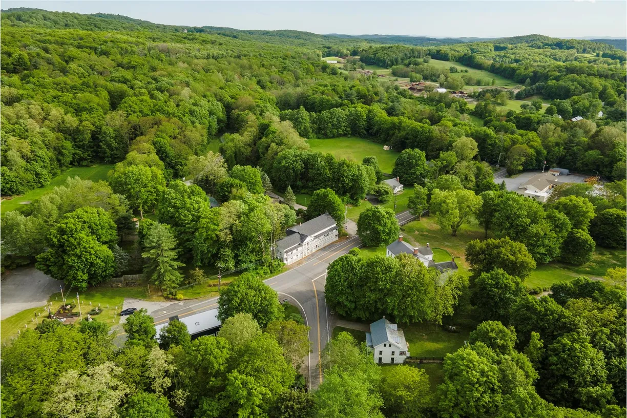 Hudson Valley Real Estate | View 88 Hunns Lake Road | room 1