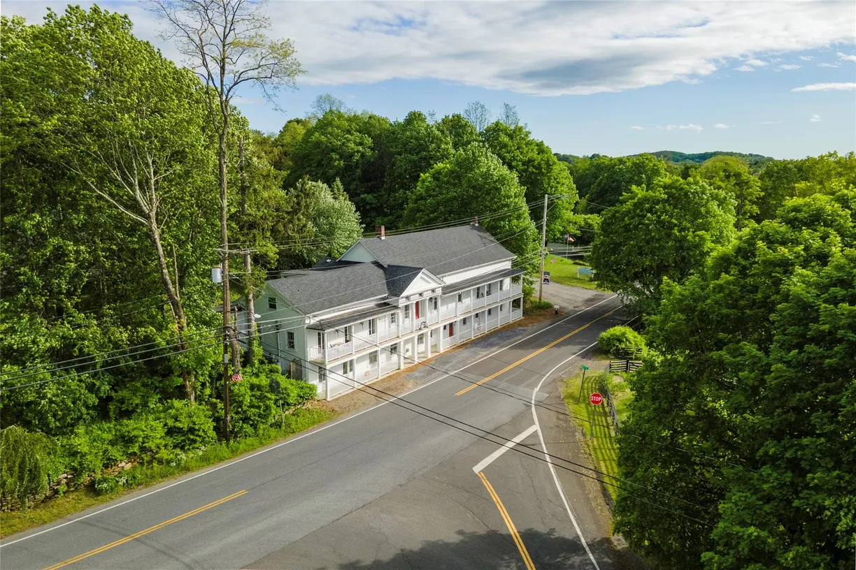 Hudson Valley Real Estate | View 88 Hunns Lake Road | room 2