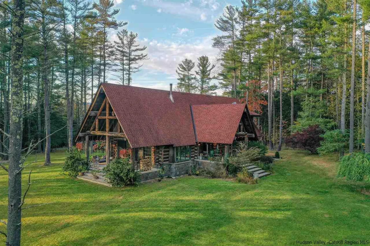 Hudson Valley Real Estate | View 137 Kennedy Lane | 3 Beds, 2 Baths