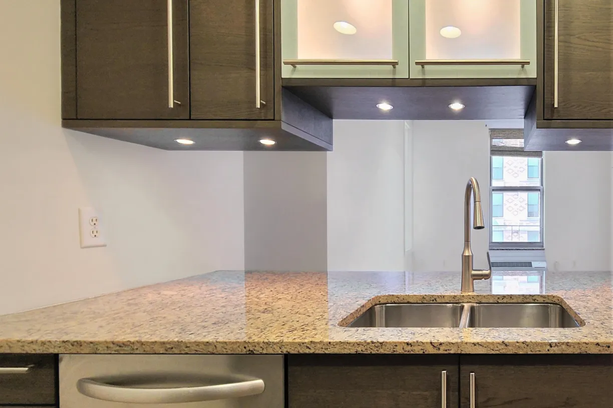 Jersey City/Hoboken Real Estate | View 10 Regent St Unit# 704 | room 2