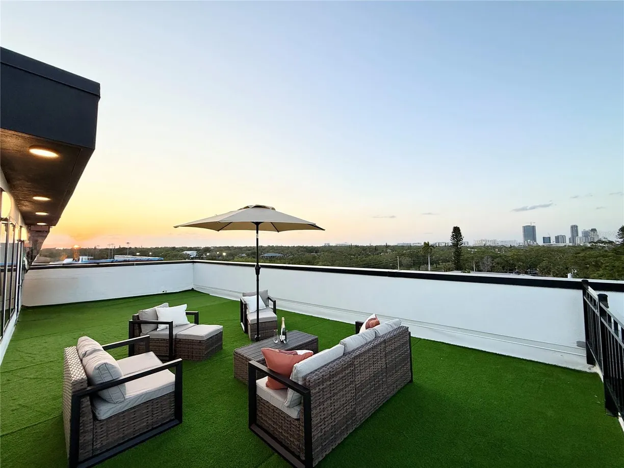Sarasota/St. Petersburg Real Estate | View 2116 4th Street S | 3 Beds, 3 Baths