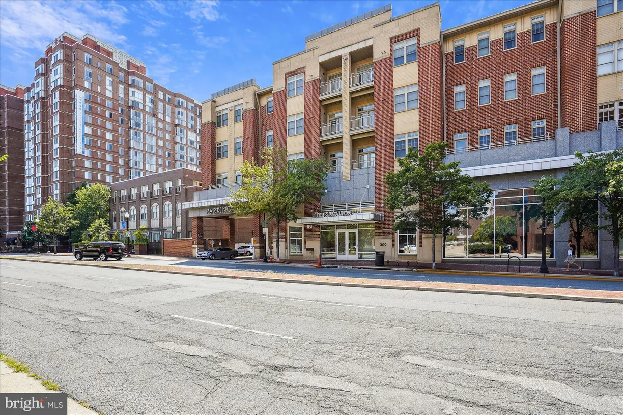 Washington Metro Area Real Estate | View 309 Holland Lane Unit# 322 | 2 Beds, 2 Baths