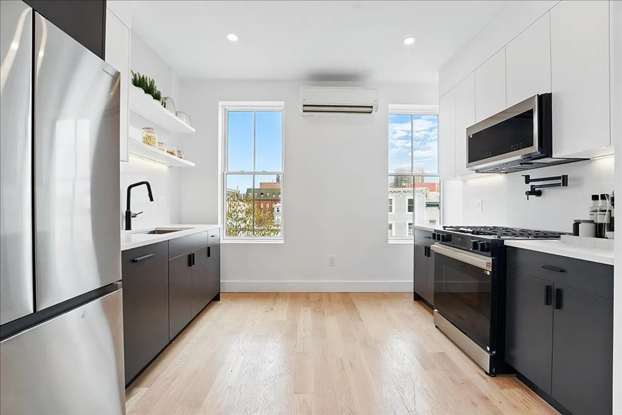 Jersey City/Hoboken Real Estate | View 347 Pavonia Ave Unit# 4 | room 1