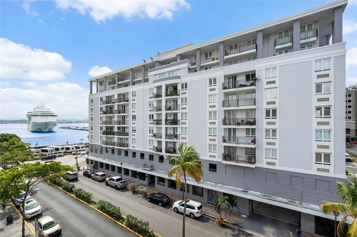Puerto Rico Real Estate | View 100 Calle Juan Antonio Corretjer #406 | 2 Beds, 2 Baths