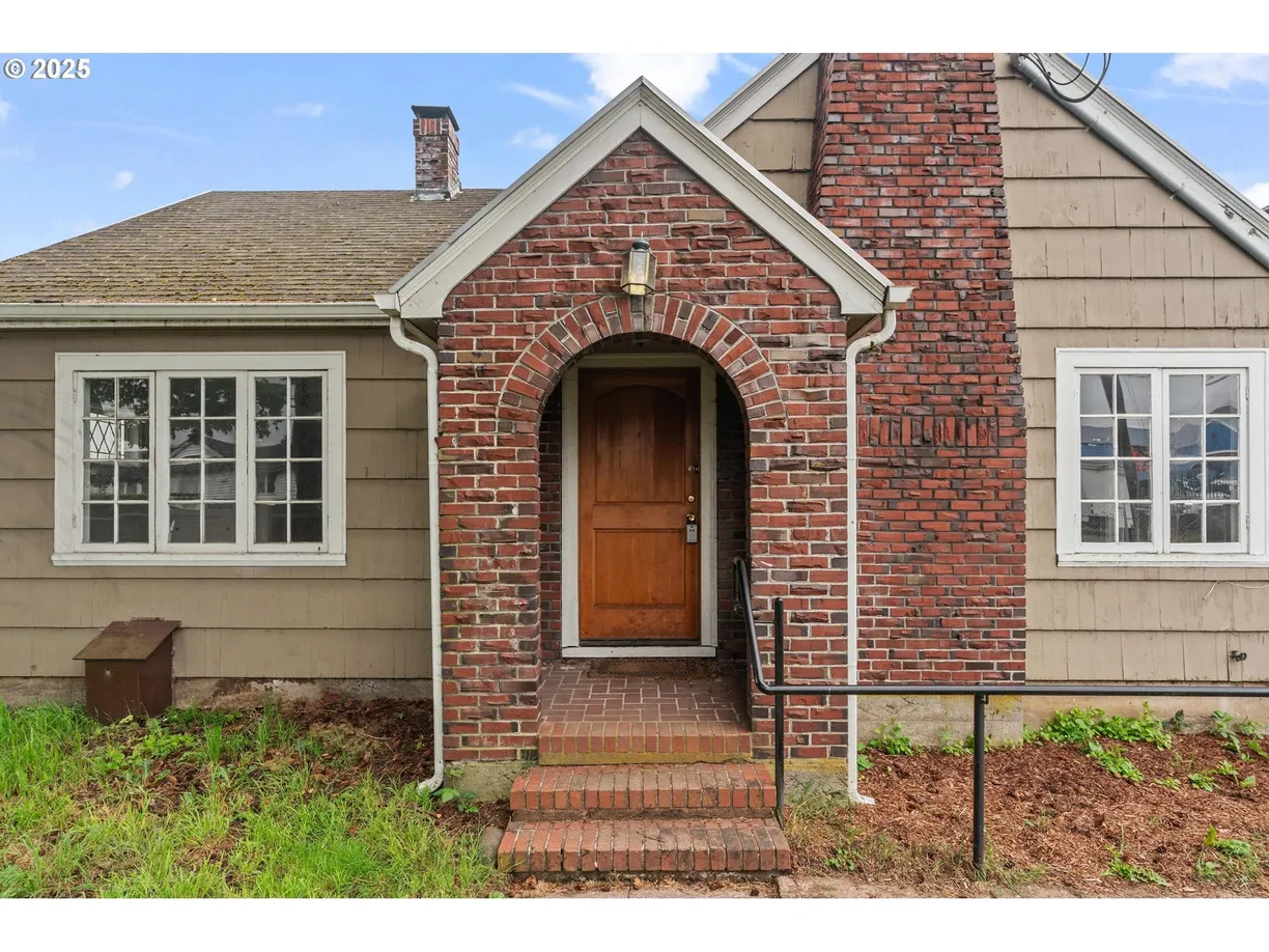 Portland, OR Real Estate | View 8256 SE Lambert St | room 2