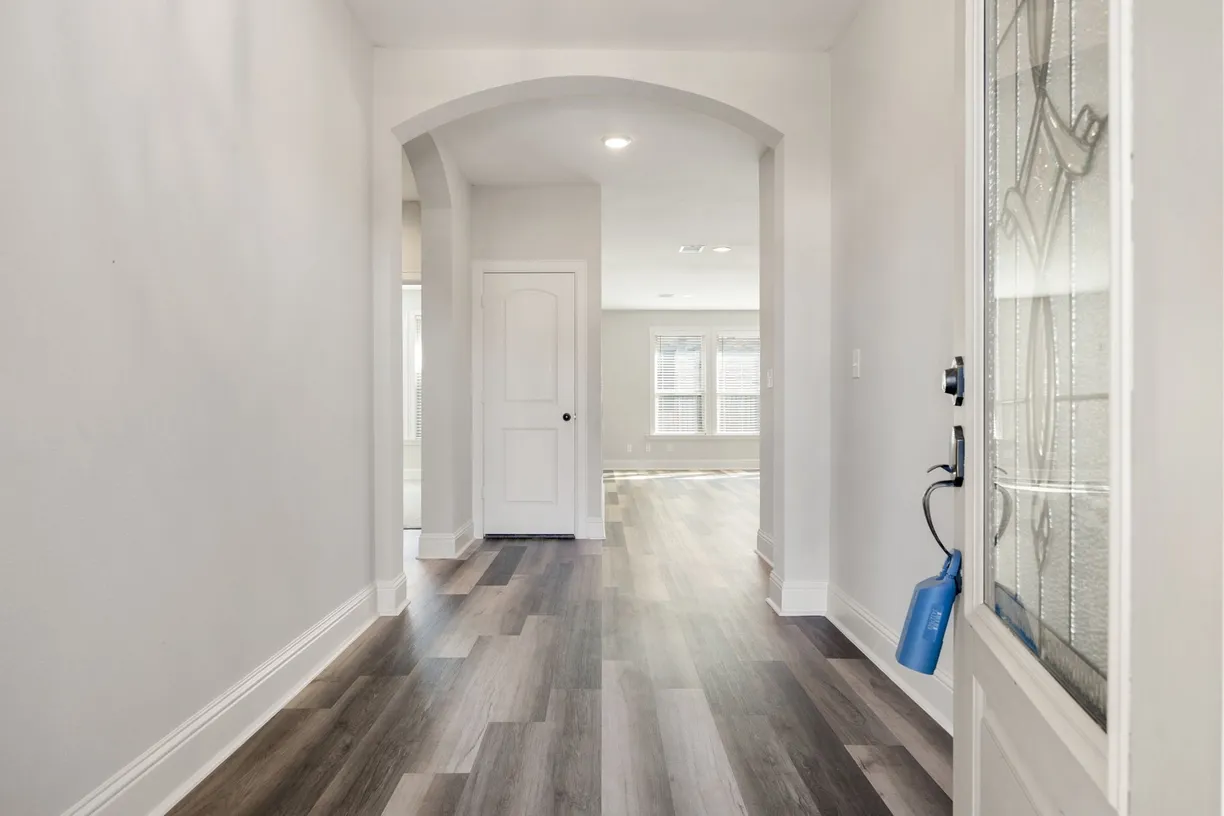 Houston Suburbs Real Estate | View 5401 Zephyr Lane | room 2