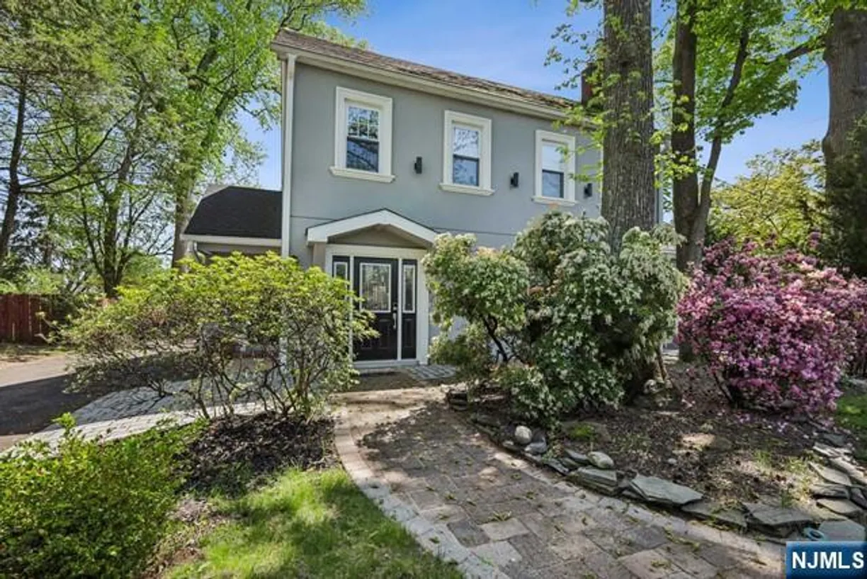 Bergen County Real Estate | View 444 Knickerbocker Road | room 1