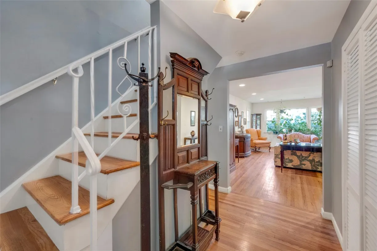 Westchester Real Estate | View 119 Goldens Bridge Road | room 2