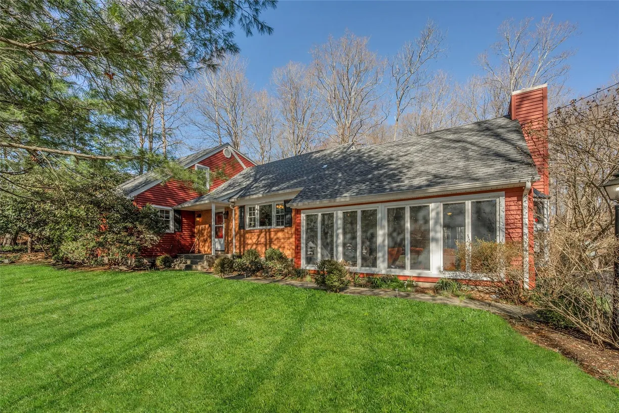 Westchester Real Estate | View 119 Goldens Bridge Road | 4 Beds, 3 Baths