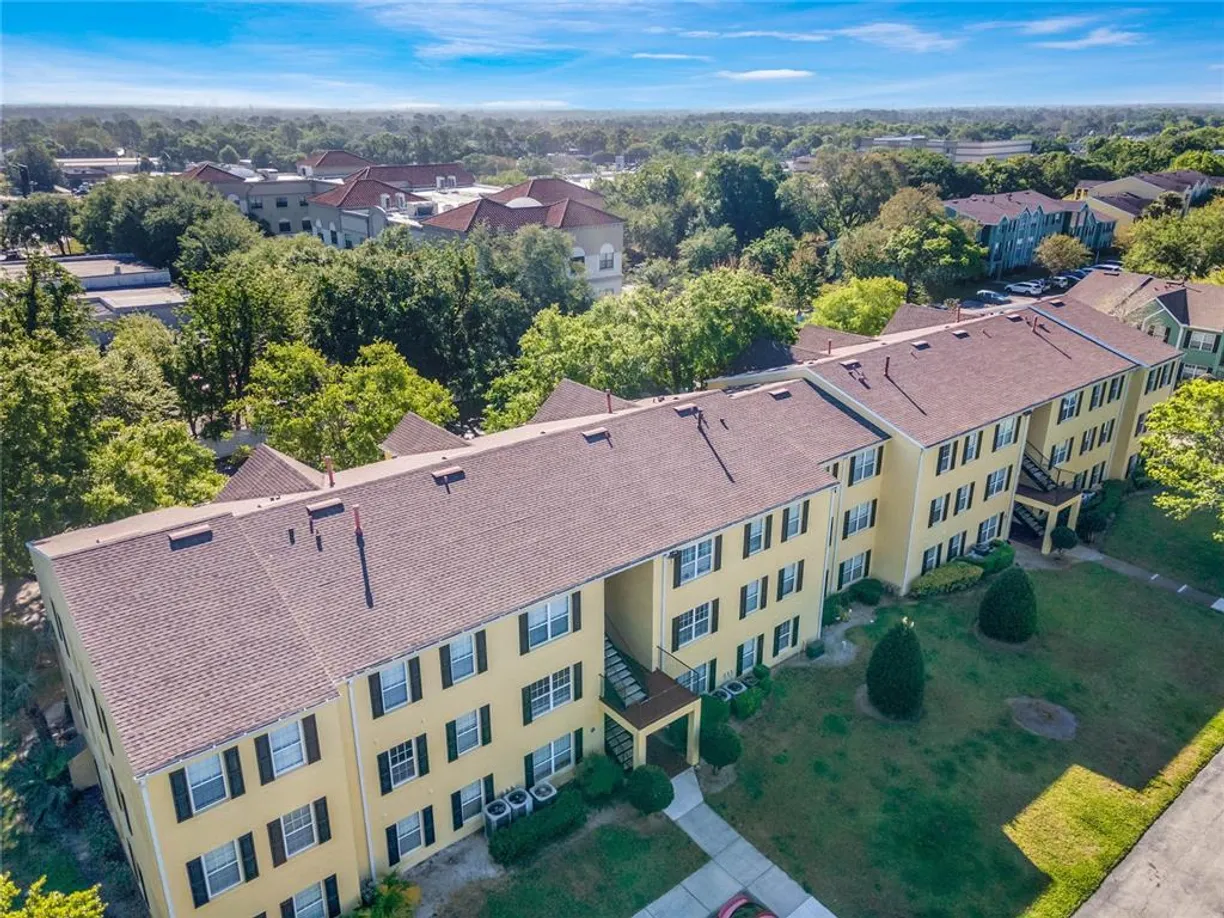Central Florida Real Estate | View 2019 Dixie Belle Drive Unit# 2019W | 4 Beds, 2 Baths