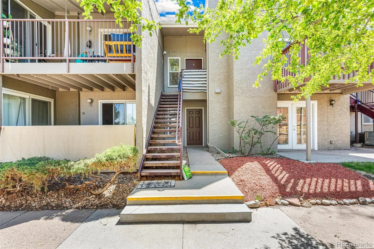 Denver Real Estate | View 5300 E Cherry Creek South Drive Unit# 124 | room 1
