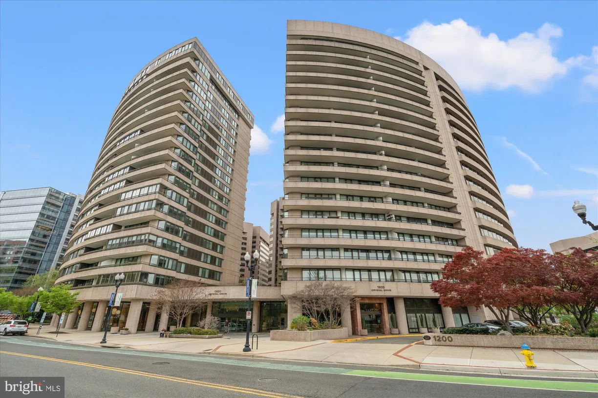 Washington Metro Area Real Estate | View 1300 Crystal Drive Unit# 1204S | room 1