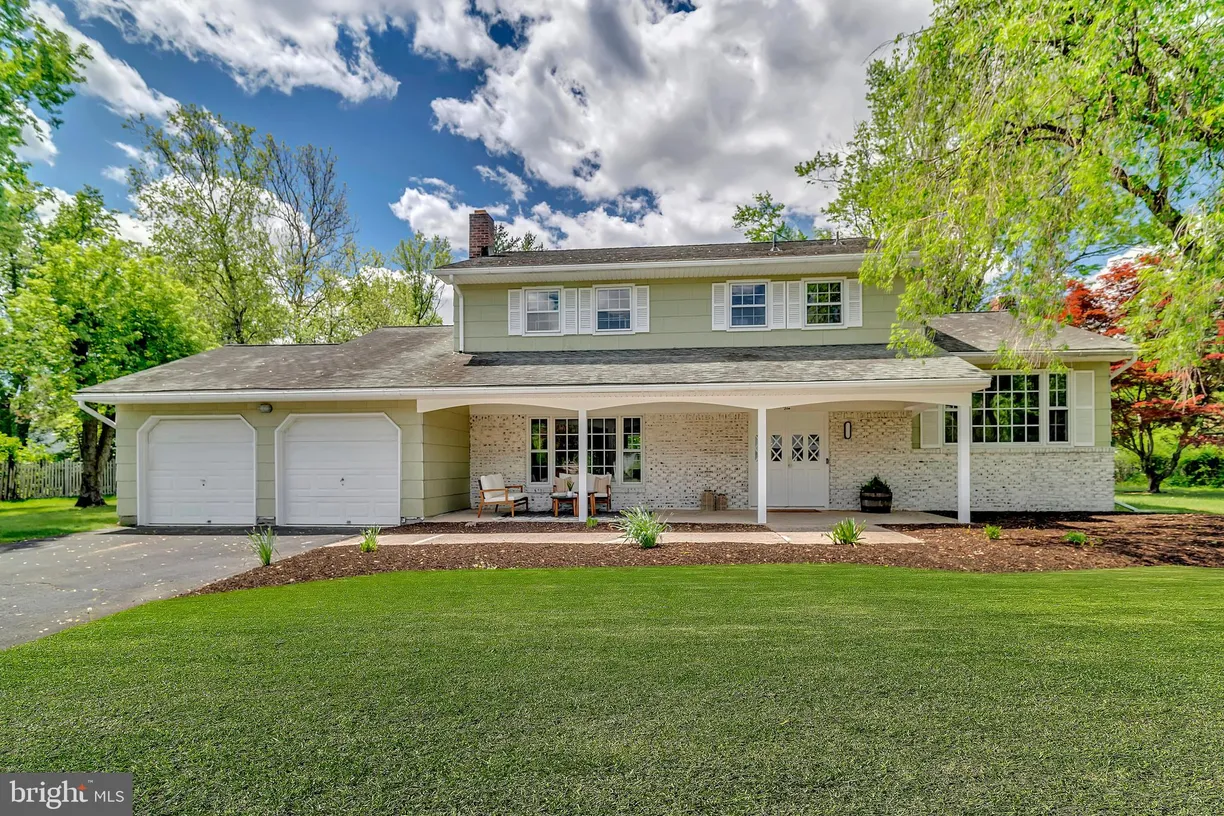 Central NJ/Bucks County, PA Real Estate | View 10 Manor Ridge Drive | room 2
