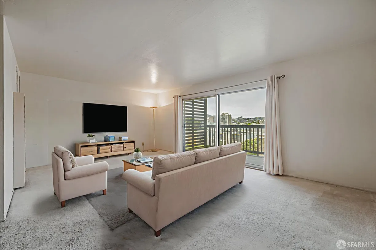 Northern California Real Estate | View 1455 Laguna Street | 2 Beds, 1 Bath