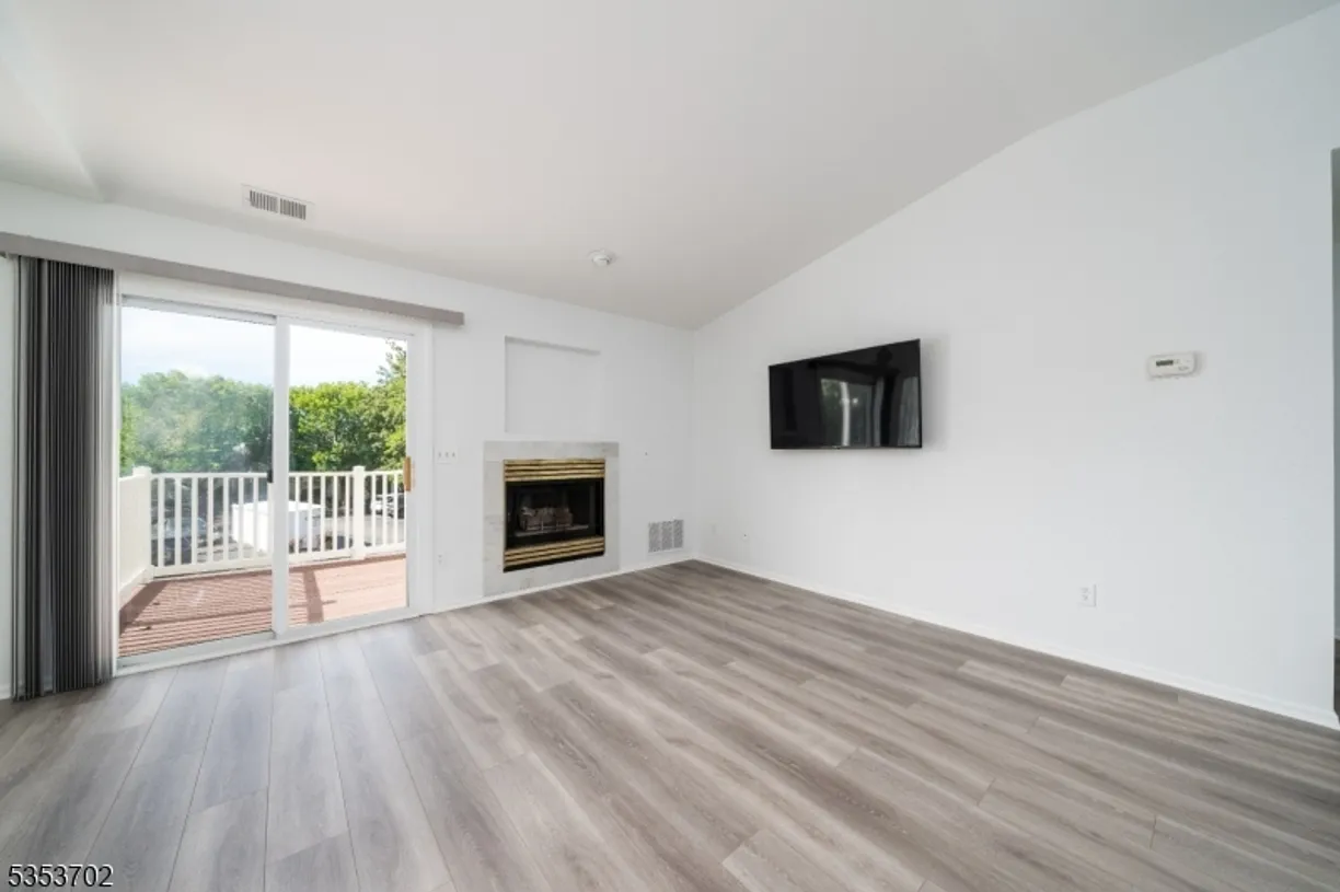 Jersey City/Hoboken Real Estate | View 88 Wentworth Road Condo | room 2