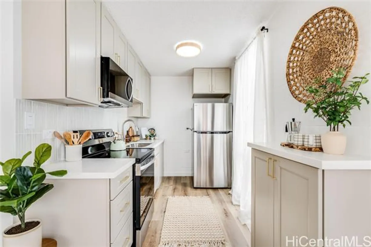 Hawaii Real Estate | View 906 Lehua Avenue, #C301 | 1 Bed, 1 Bath