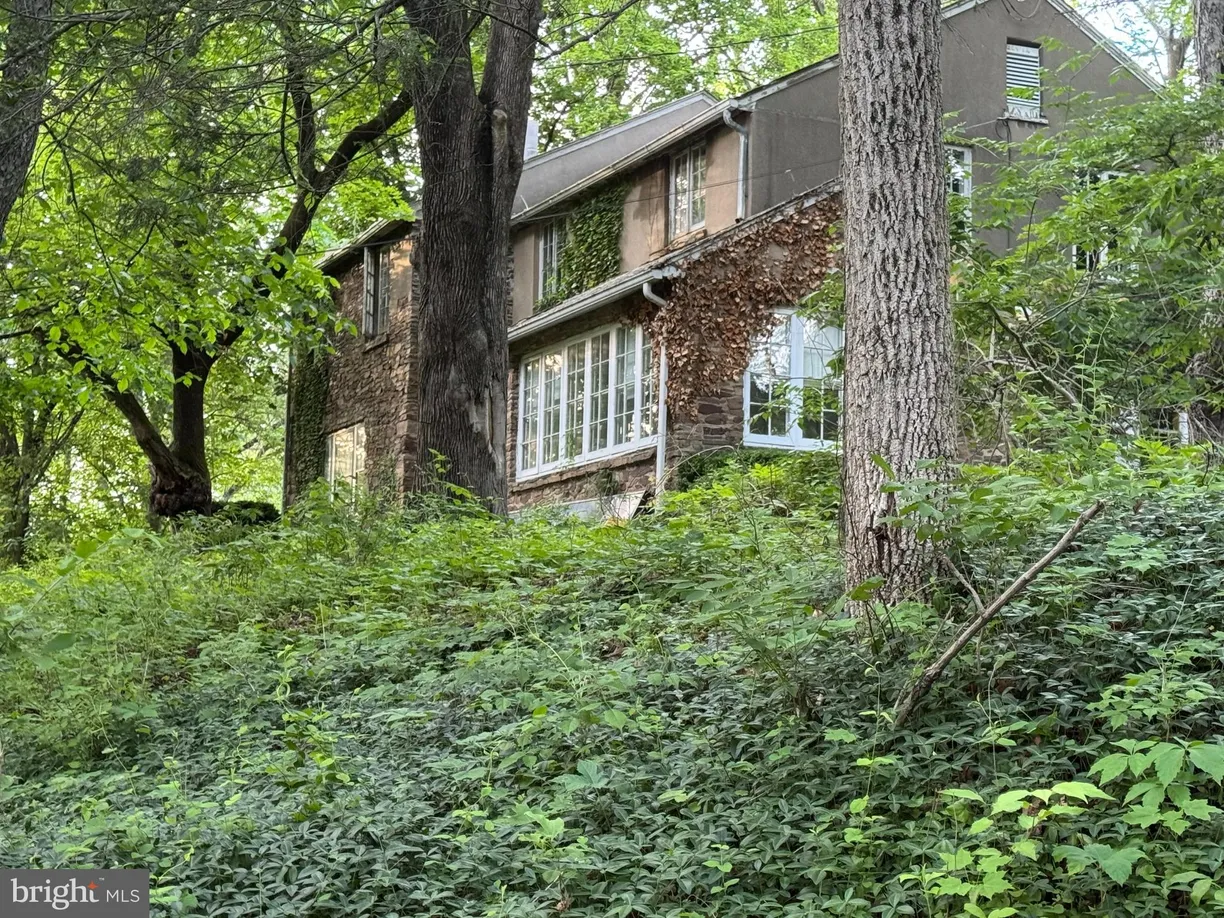 Central NJ/Bucks County, PA Real Estate | View 1486 River Road | 3 Beds, 2 Baths