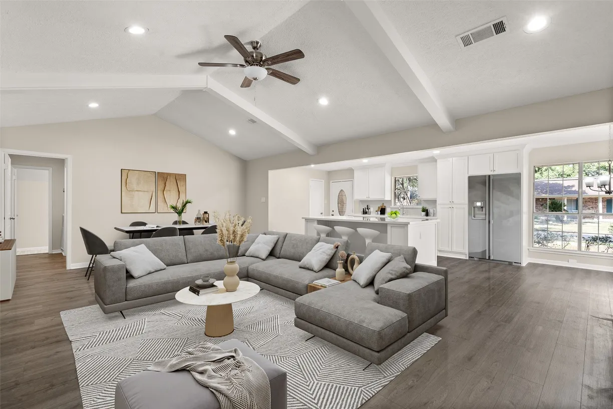 Houston Suburbs Real Estate | View 11907 Windlake Drive | 4 Beds, 3 Baths