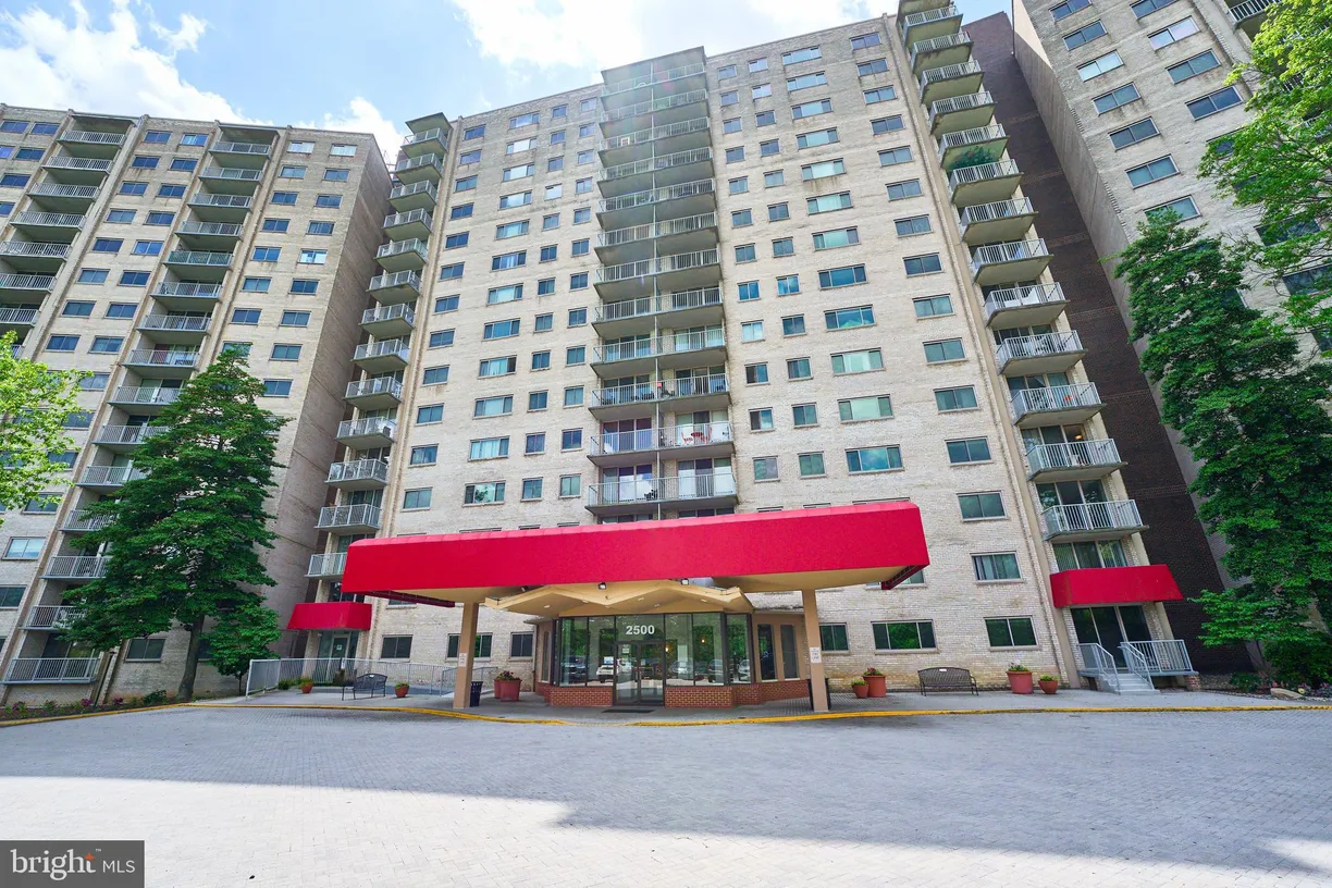 Washington Metro Area Real Estate | View 2500 N Van Dorn Street Unit# 1110 | 1 Bed, 1 Bath