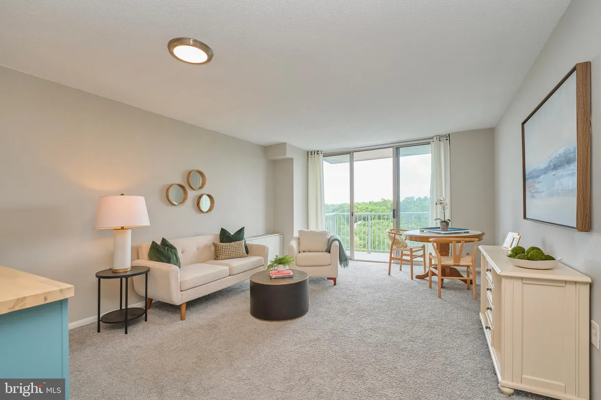 Washington Metro Area Real Estate | View 2500 N Van Dorn Street Unit# 1110 | room 2