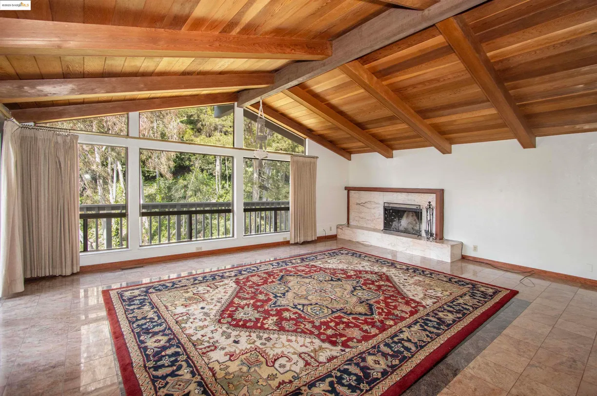 Northern California Real Estate | View 525 Hampton Rd | room 2
